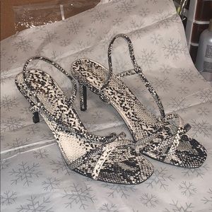 Open toe snake heel